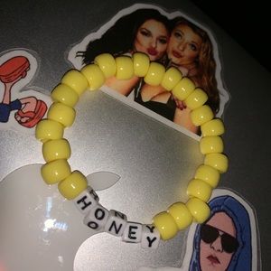 “HONEY” beaded bracelet